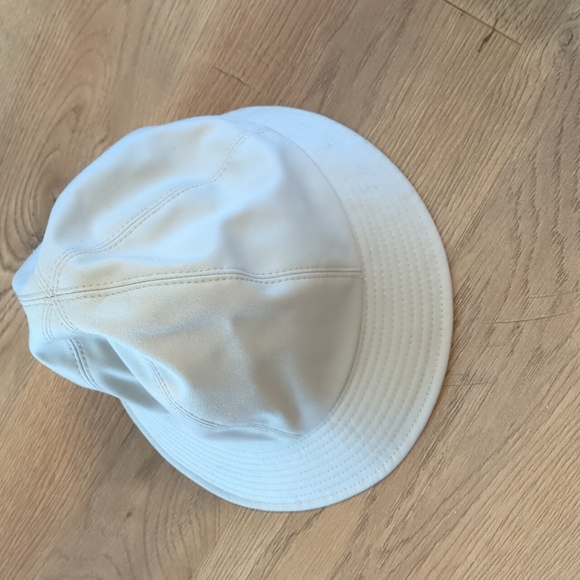 Burberry Bucket Hat - Picture 2 of 4